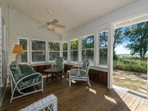 Holmes Beach Cottage with Full Views of the Gulf of Mexico