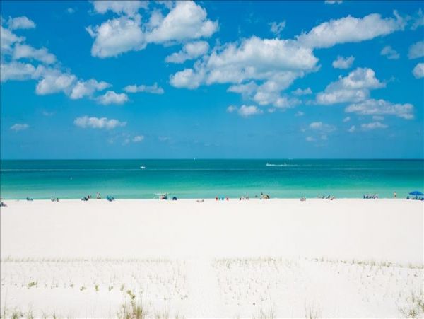 Direct Beachfront Condo Rental on Anna Maria Island Sleeps 6