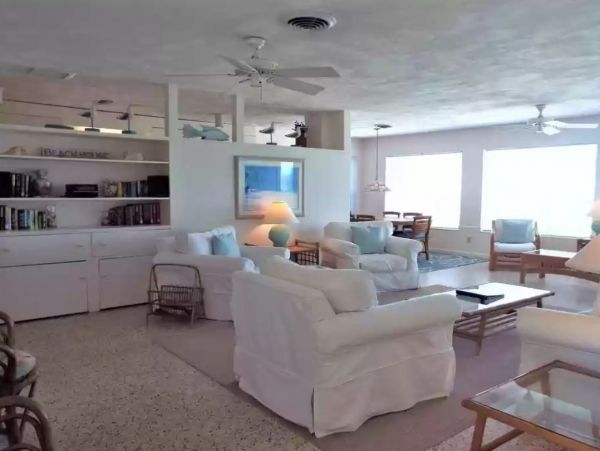Three Bedroom Beachfront Vacation Home on Longboat Key