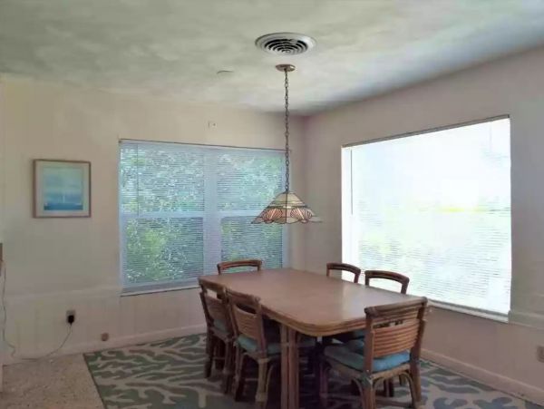 Three Bedroom Beachfront Vacation Home on Longboat Key