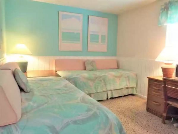 Three Bedroom Beachfront Vacation Home on Longboat Key