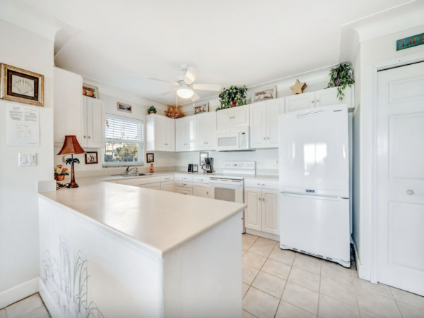Anna Maria Island BEACHFRONT Three Bedroom Condo for Rent