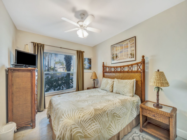 Anna Maria Island BEACHFRONT Three Bedroom Condo for Rent