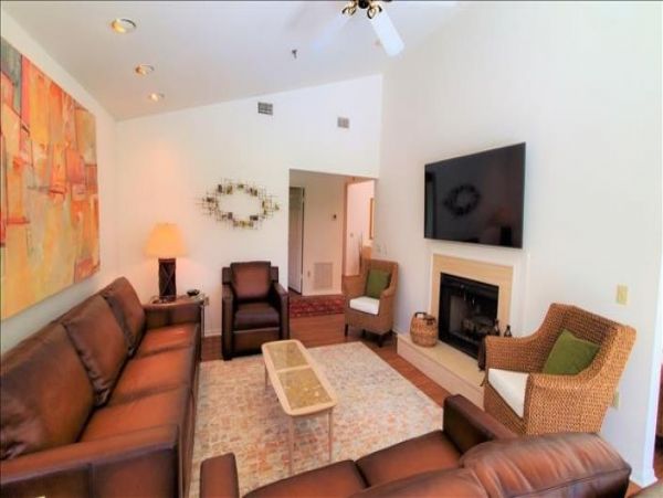 Harbour Oaks Luxury REntal with Bay Isles Beach Club access