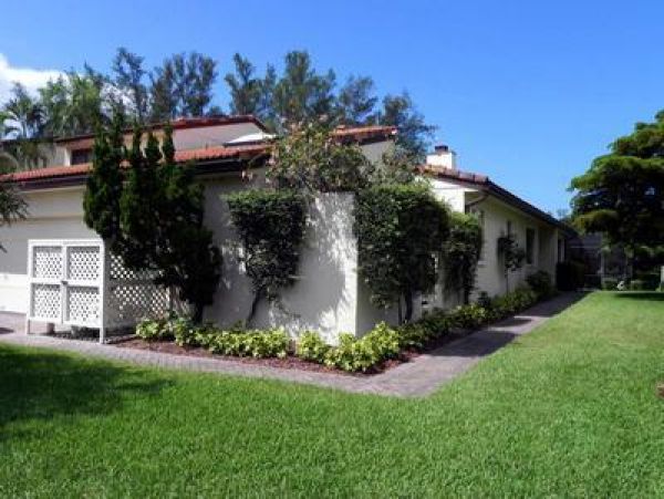 Harbour Oaks Luxury REntal with Bay Isles Beach Club access