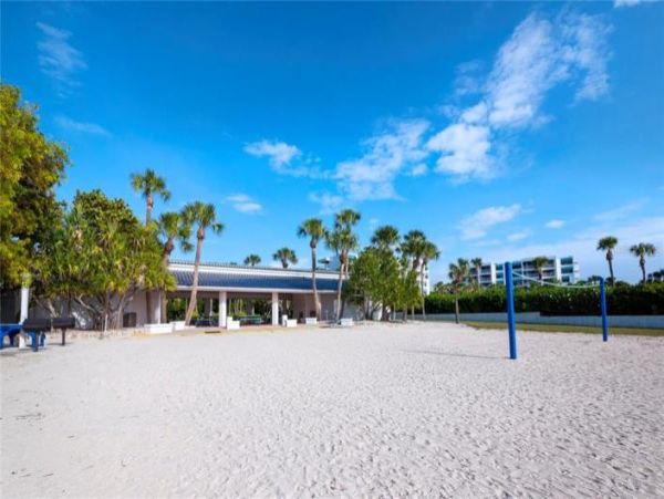 Harbour Oaks Luxury REntal with Bay Isles Beach Club access