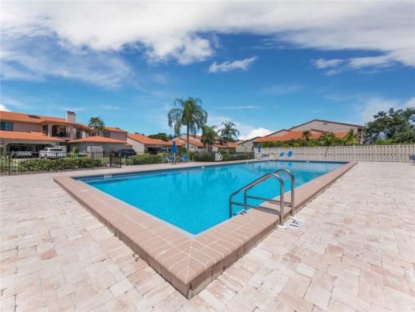 Harbour Oaks Luxury REntal with Bay Isles Beach Club access
