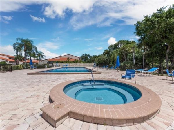 Harbour Oaks Luxury REntal with Bay Isles Beach Club access