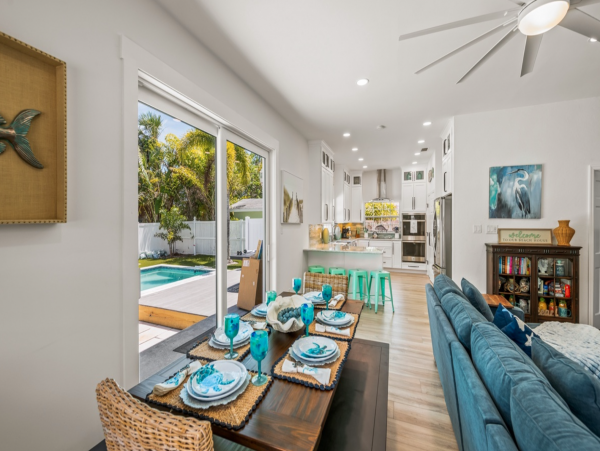 Beautiful 4 Bedroom Coastal Home with Pool in Anna Maria Island