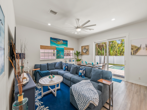 Beautiful 4 Bedroom Coastal Home with Pool in Anna Maria Island