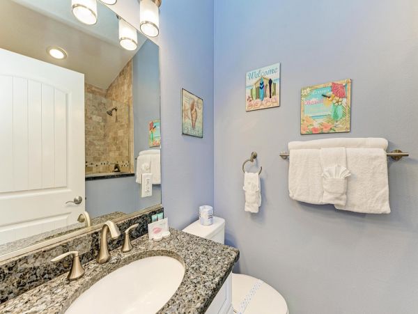 Anna Maria 5 Bedroom Rental Sleeps 12 Guests - Gulf Views