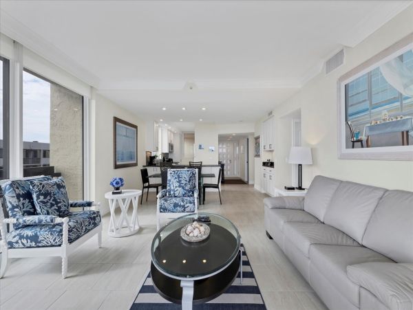 Longboat Key Vacation Rental - Beachfront Condo with Pool & Tennis