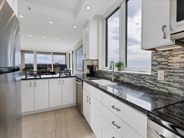 Longboat Key Vacation Rental - Beachfront Condo with Pool & Tennis