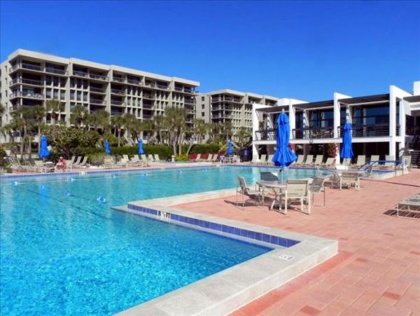 Great Value Two Bedroom Condo on Longboat Key Sleeps Four