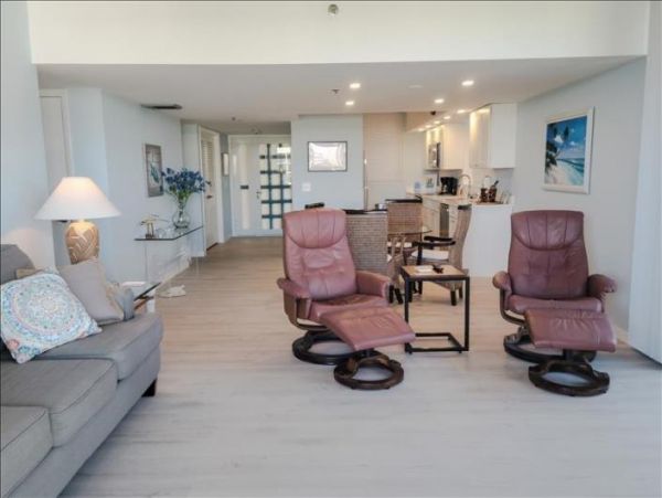 Great Value Two Bedroom Condo on Longboat Key Sleeps Four