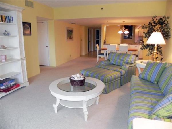 Longboat Key Vacation Condo on Beach Side at South End
