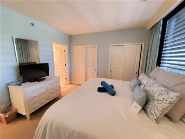 Longboat Key Beach Condo Direct Gulf Views