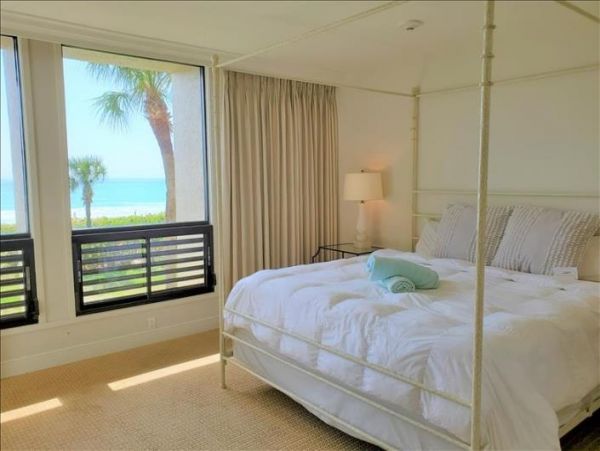 Longboat Key Beach Condo Direct Gulf Views