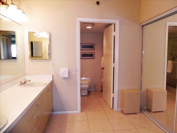 Longboat Key Vacation Condo on the Beach Great Pool