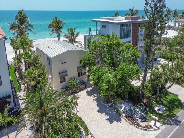 Beach Vacation Home on Longboat Key 4 Bedrooms