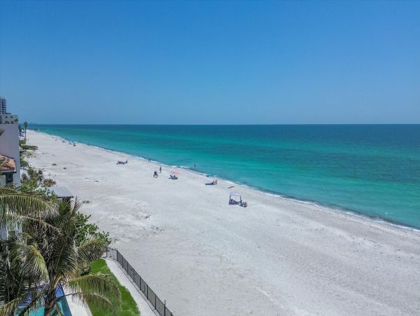 Beach Vacation Home on Longboat Key 4 Bedrooms