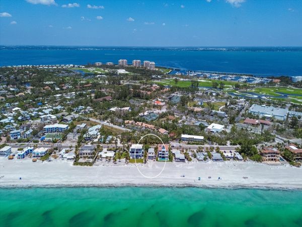 Beach Vacation Home on Longboat Key 4 Bedrooms
