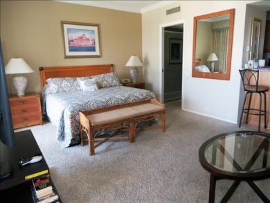 Longboat Key Studio Gulf Front Vacation Rental Condo-