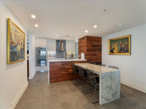 Luxury Beachfront Longboat Key Vacation Rental Condo