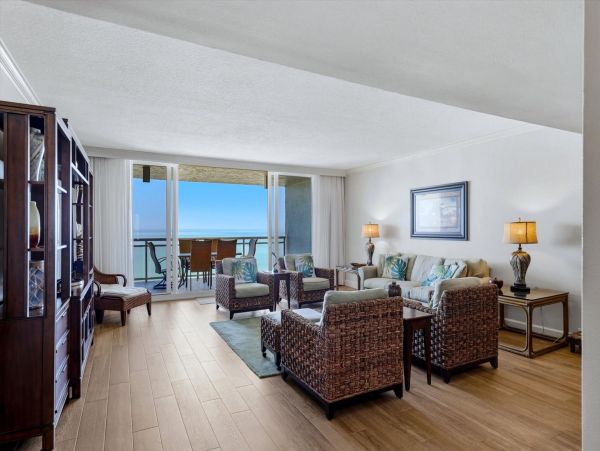 Longboat Key Beachfront Vacation Rental - Gulf Coast Condo
