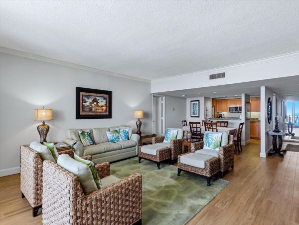 Longboat Key Beachfront Vacation Rental - Gulf Coast Condo