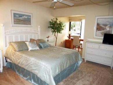 Longboat Key  Vacation Condo On Beach Sleeps 6 Guests