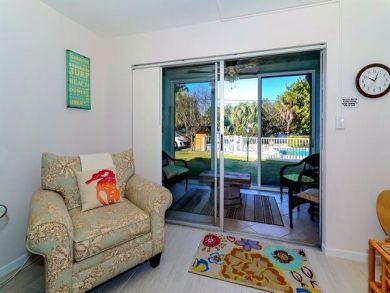HOLMES BEACH 2 BEDROOM GROUND FLOOR CONDO