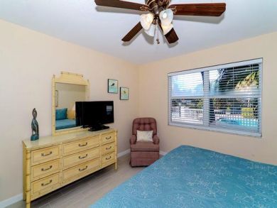 HOLMES BEACH 2 BEDROOM GROUND FLOOR CONDO