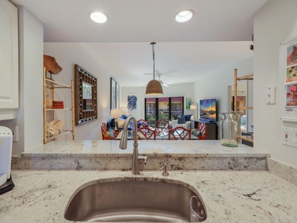 Anna Maria Island Holmes Beach Condo 7160