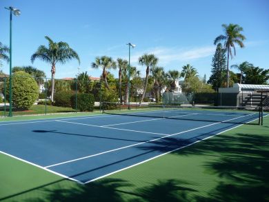 Two Bedroom Condo on the beach in Anna Maria