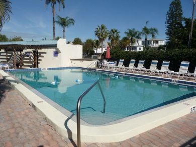 Two Bedroom Condo on the beach in Anna Maria