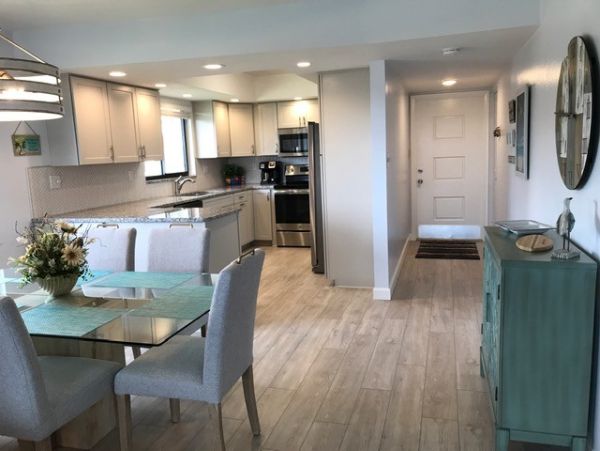 Holmes Beach 2 Bedroom Vacation Rental Condo Water Views