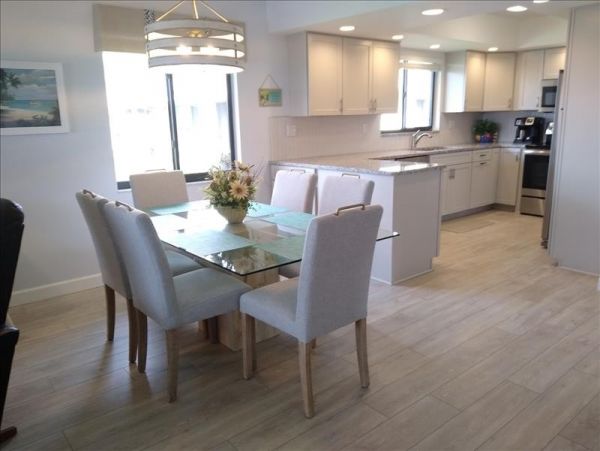 Holmes Beach 2 Bedroom Vacation Rental Condo Water Views