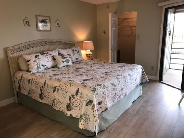 Holmes Beach 2 Bedroom Vacation Rental Condo Water Views