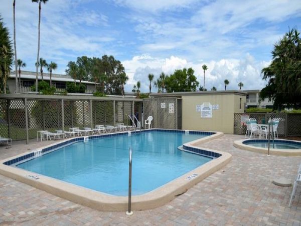 Holmes Beach 2 Bedroom Vacation Rental Condo Water Views