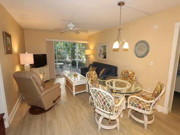 Short Walk to Beach Two Bedroom Longboat Key Vacation Condo