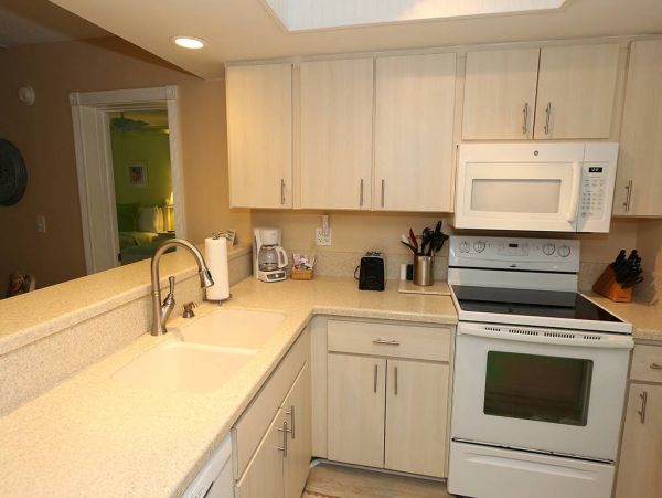 Short Walk to Beach Two Bedroom Longboat Key Vacation Condo