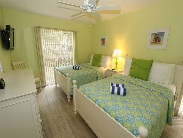 Short Walk to Beach Two Bedroom Longboat Key Vacation Condo