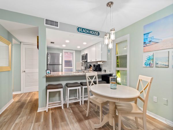 Short Walk to Beach Longboat Key Vacation Condo One Bedroom