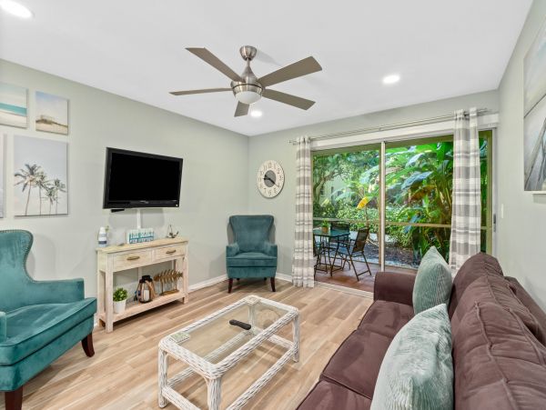 Short Walk to Beach Longboat Key Vacation Condo One Bedroom