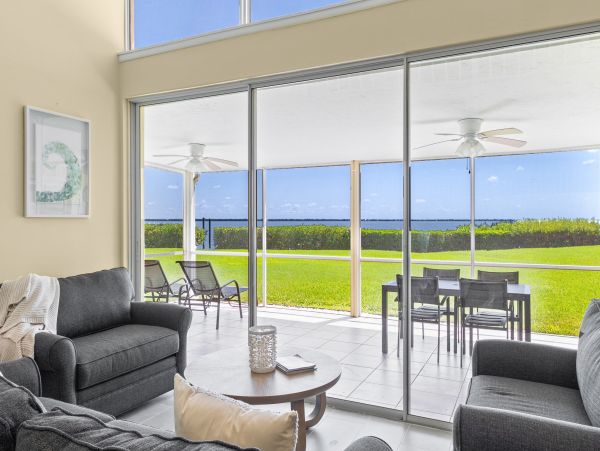 Longboat Key Vacation Villa - Bayfront Rental with Private Beach Access