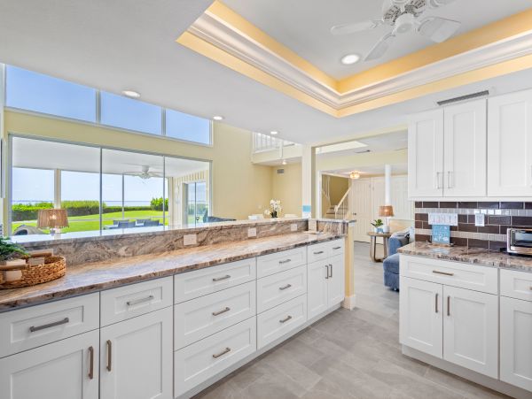 Longboat Key Vacation Villa - Bayfront Rental with Private Beach Access