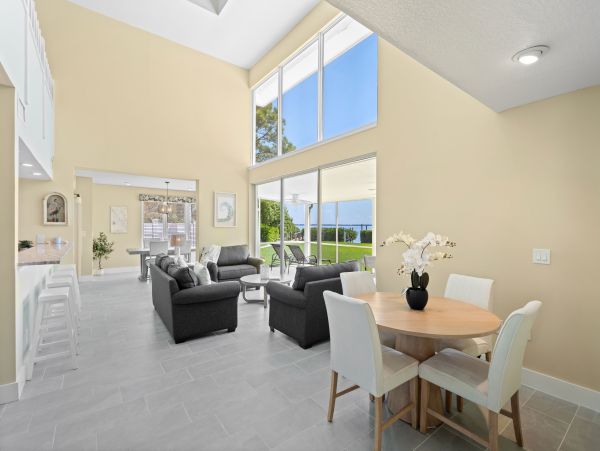 Longboat Key Vacation Villa - Bayfront Rental with Private Beach Access