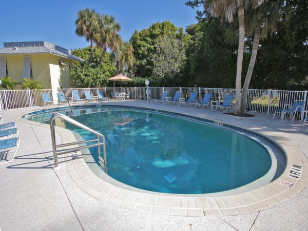 Bay to Beach Community on Longboat Key Best of Both Worlds