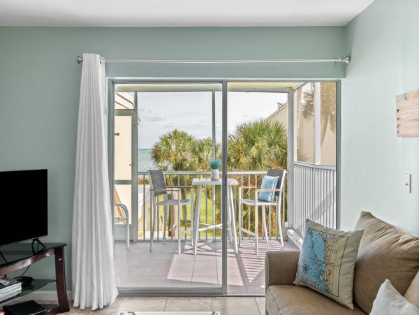 One Bedroom Vacation Rental on Longboat Key with Views